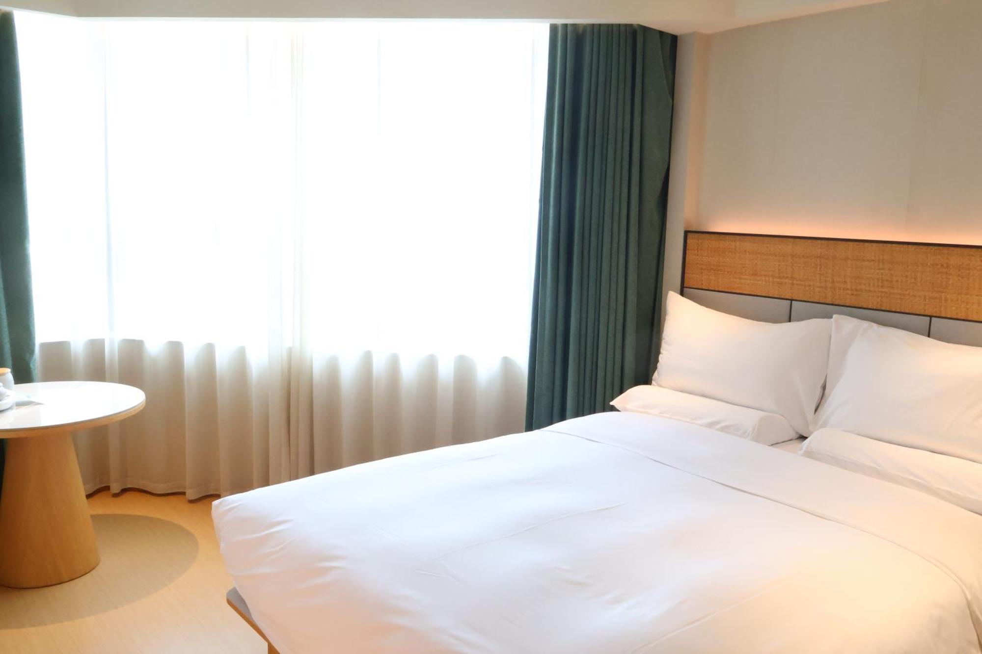 Ji Hotel Shanghai