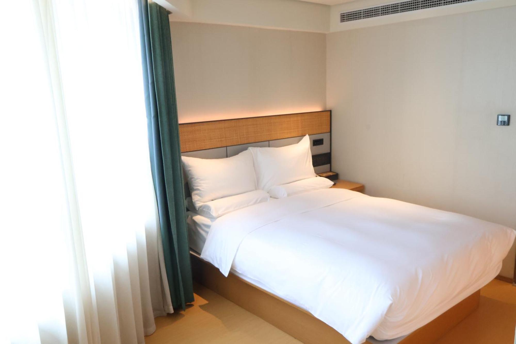 Ji Hotel 3*